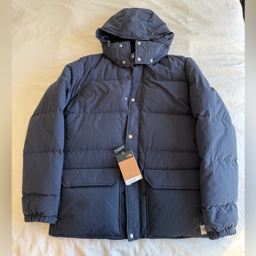 The North Face Men's Dark Blue Hooded Puffer Jacket